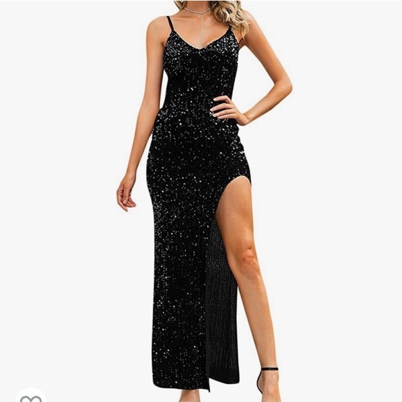 NWT BerryGo Women's Sexy V Neck Bodycon Sequin Gown
Evening Dress with Slit- - Picture 1 of 7
